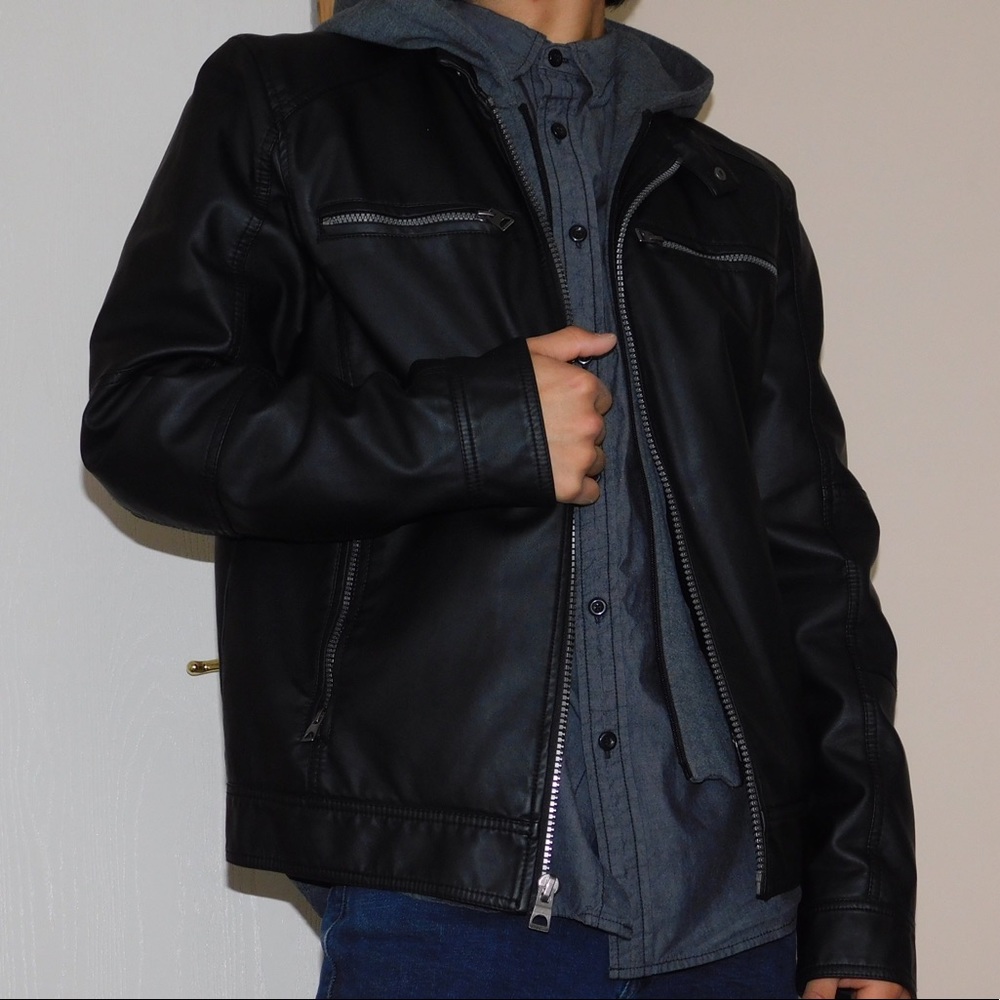 Guess leather Jacket⚡️